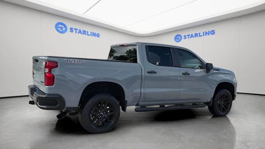 Used 2025 Slate Gray Metallic Chevrolet Custom Trail Boss image 10