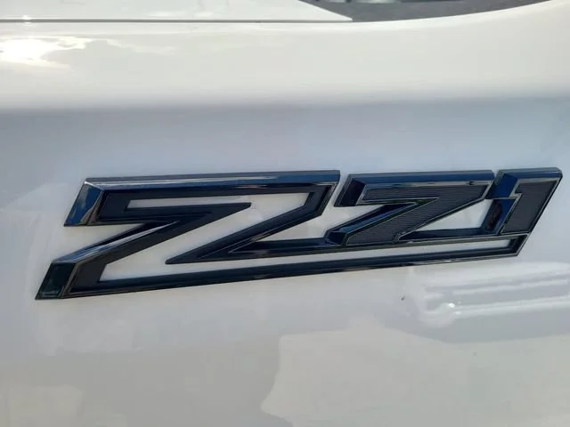 New 2026 Summit White Chevrolet LT image 32