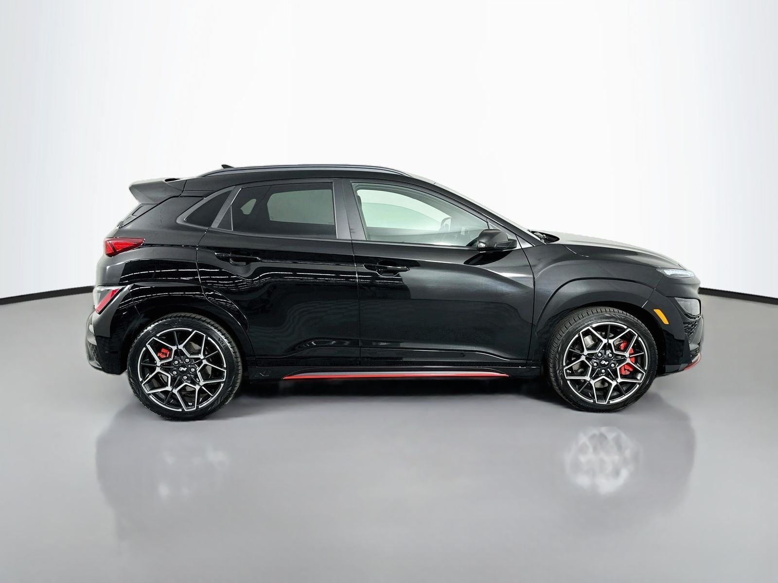 Used 2023 Ultra Black Hyundai Base image 8