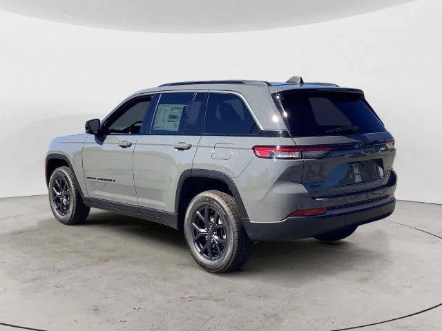 New 2027 Gray Jeep LAREDO ALTITUDE 4X4 image 3