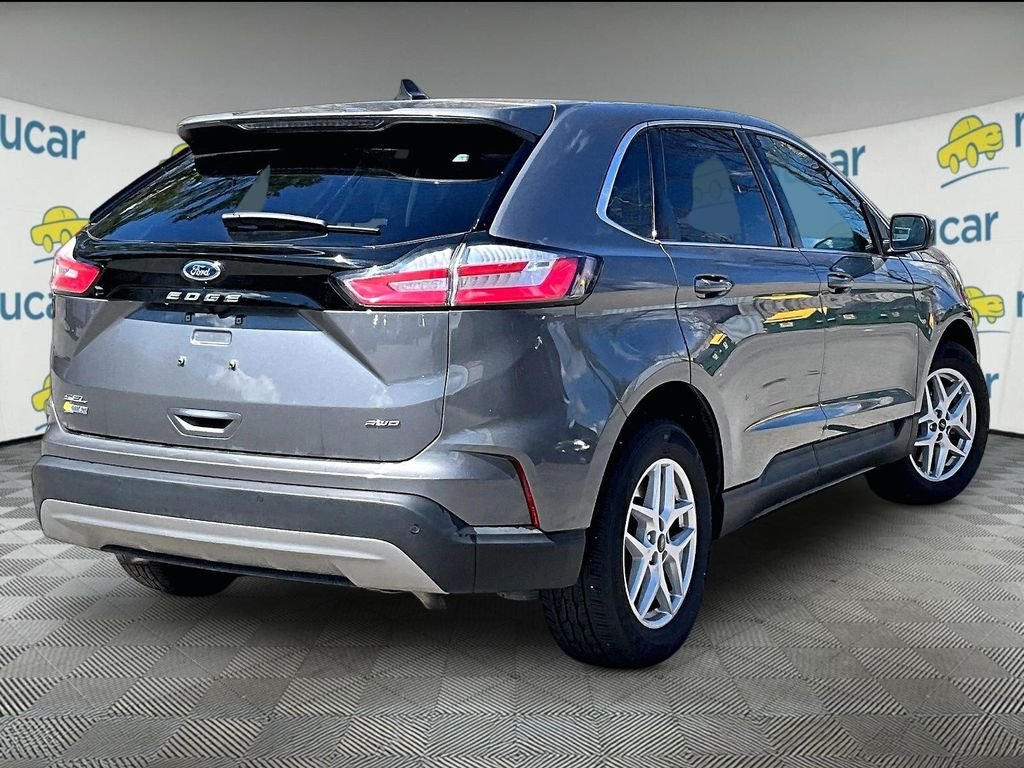 Used 2024 Gray Metallic Ford SEL image 6