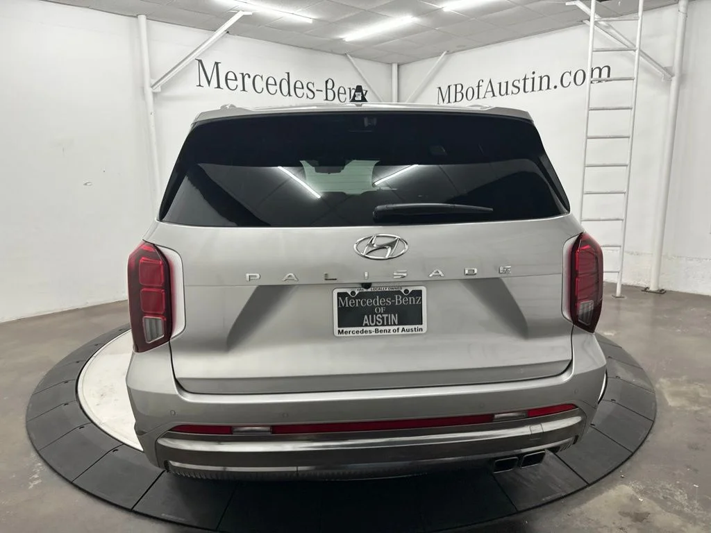 Used 2025 Silver Hyundai Calligraphy image 6