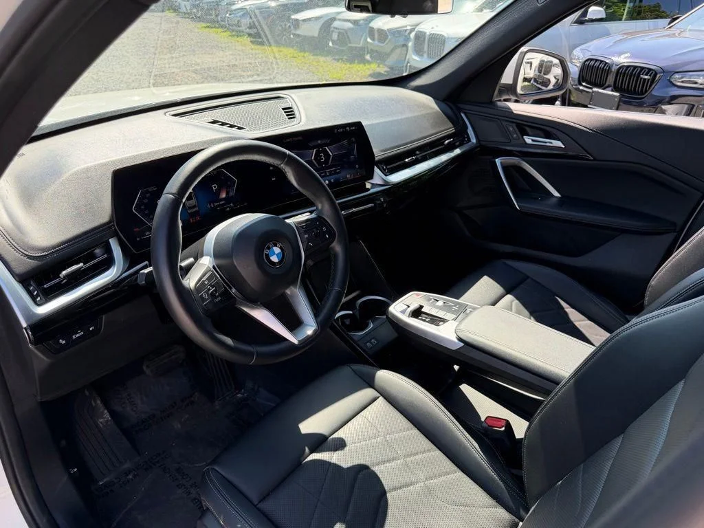 Used 2026 White BMW xDrive28i image 20