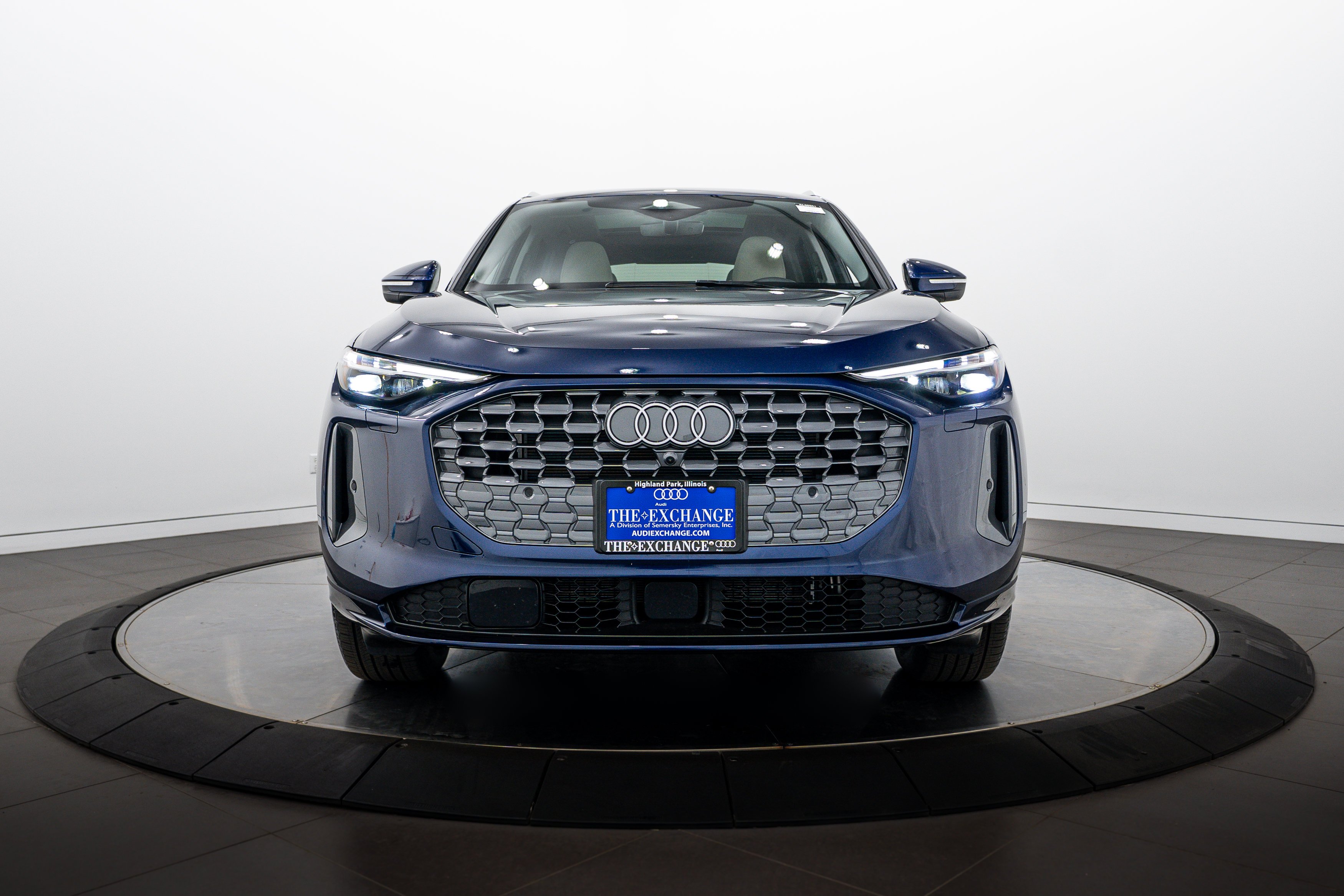 Used 2025 Navarra Blue Metallic Audi Premium Plus image 24