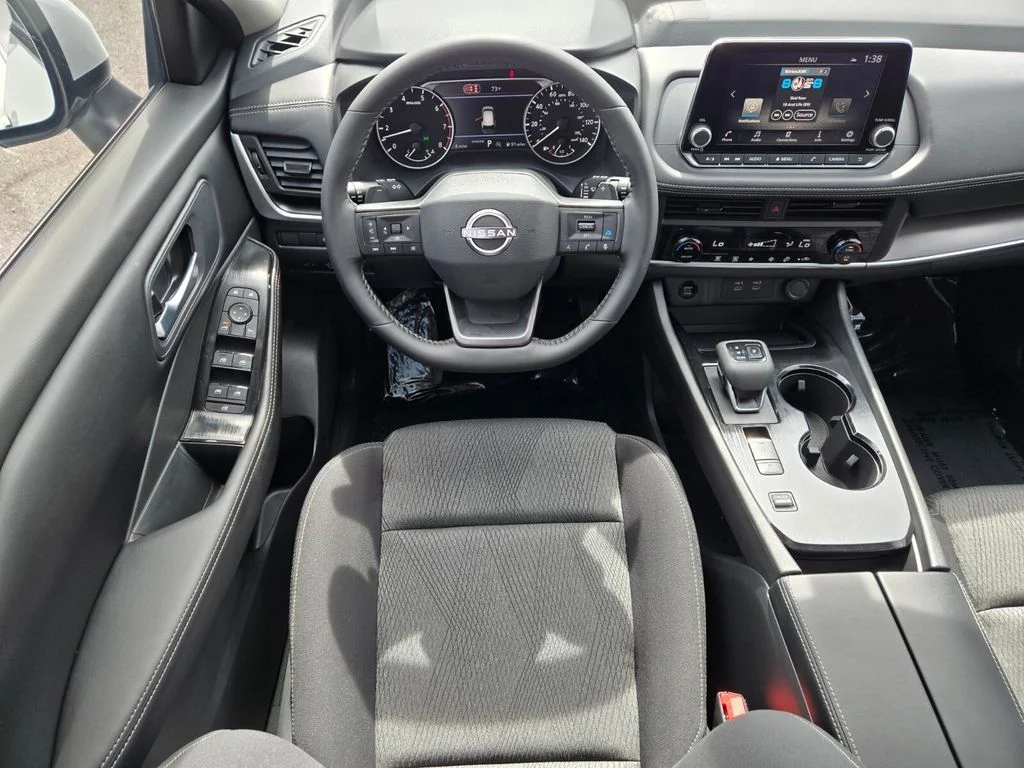 New 2026 Everest White Pearl TriCoat Nissan SV image 8