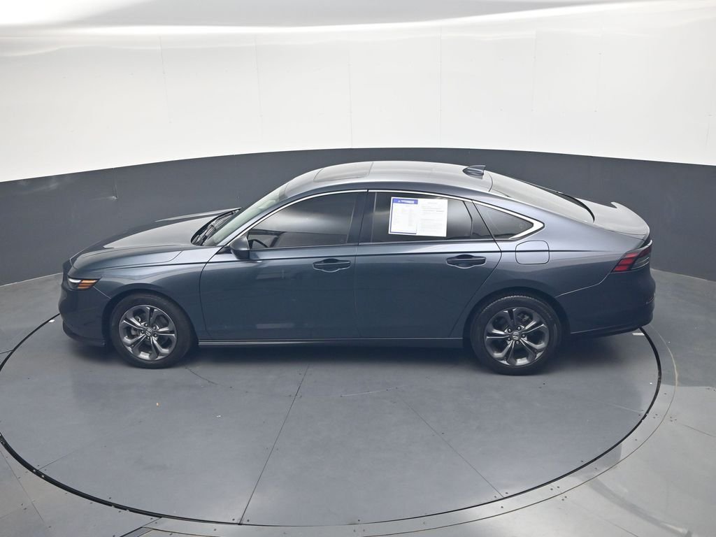 Used 2023  Honda EX image 24