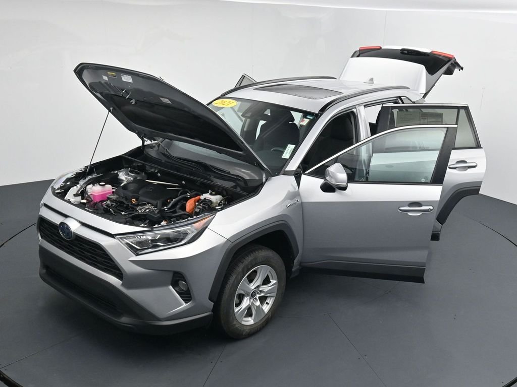 Used 2021 Silver Toyota XLE image 37