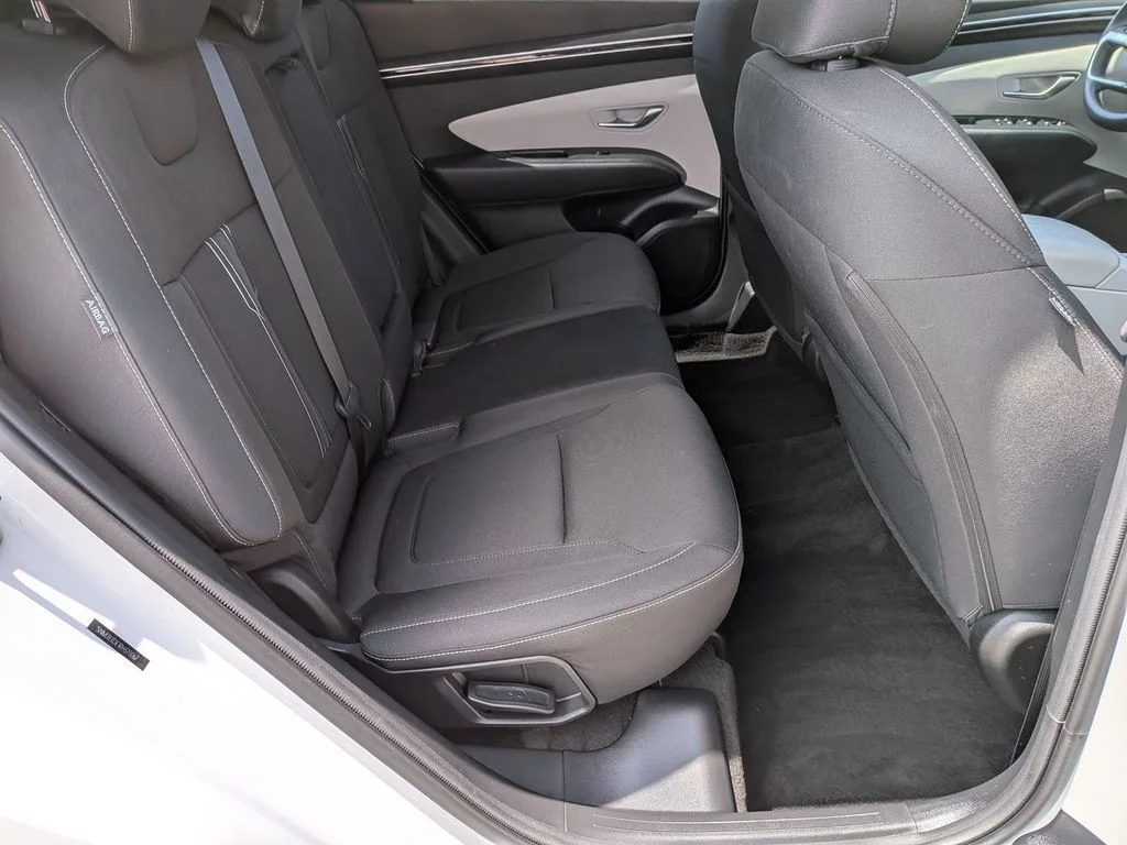 Used 2024 White Hyundai SEL image 29