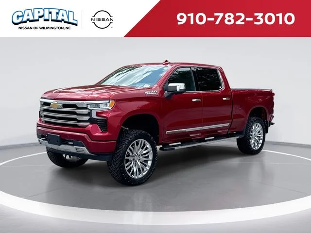 Used 2022  Chevrolet High Country image 1