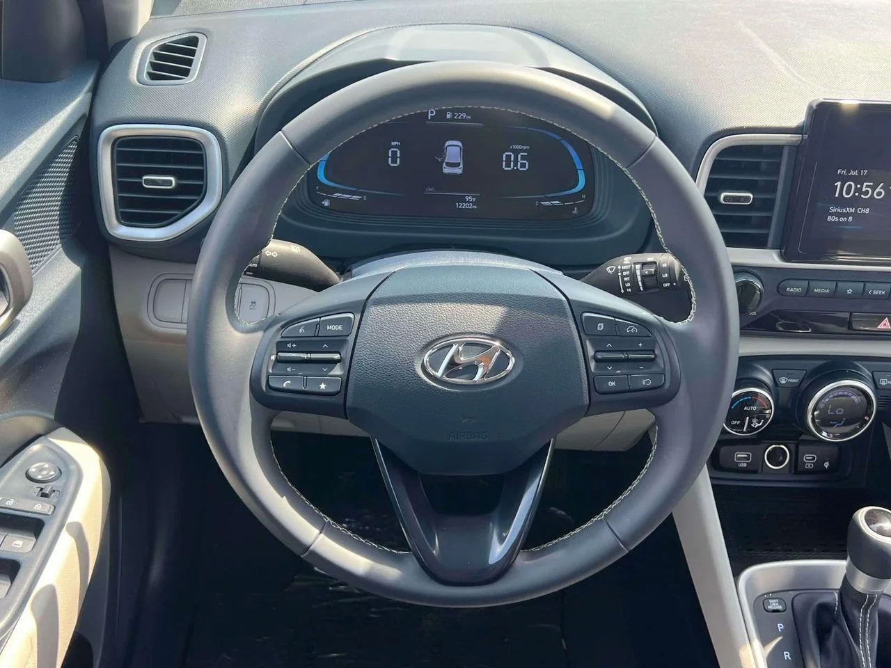 Used 2023 Denim w/White Roof Hyundai Limited image 15