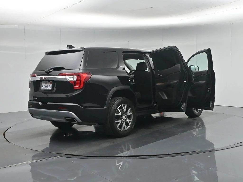Used 2022 Black GMC SLE image 33