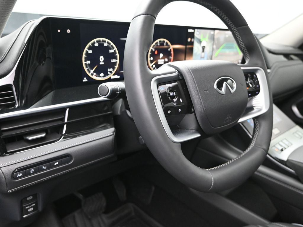 Certified Used 2025 Black INFINITI LUXE image 12