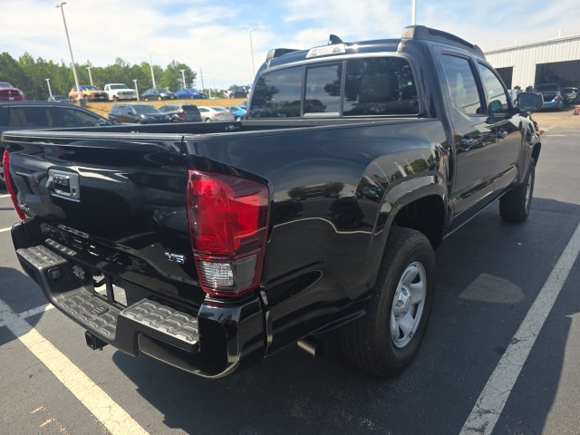Used 2022 Midnight Black Metallic Toyota SR image 6