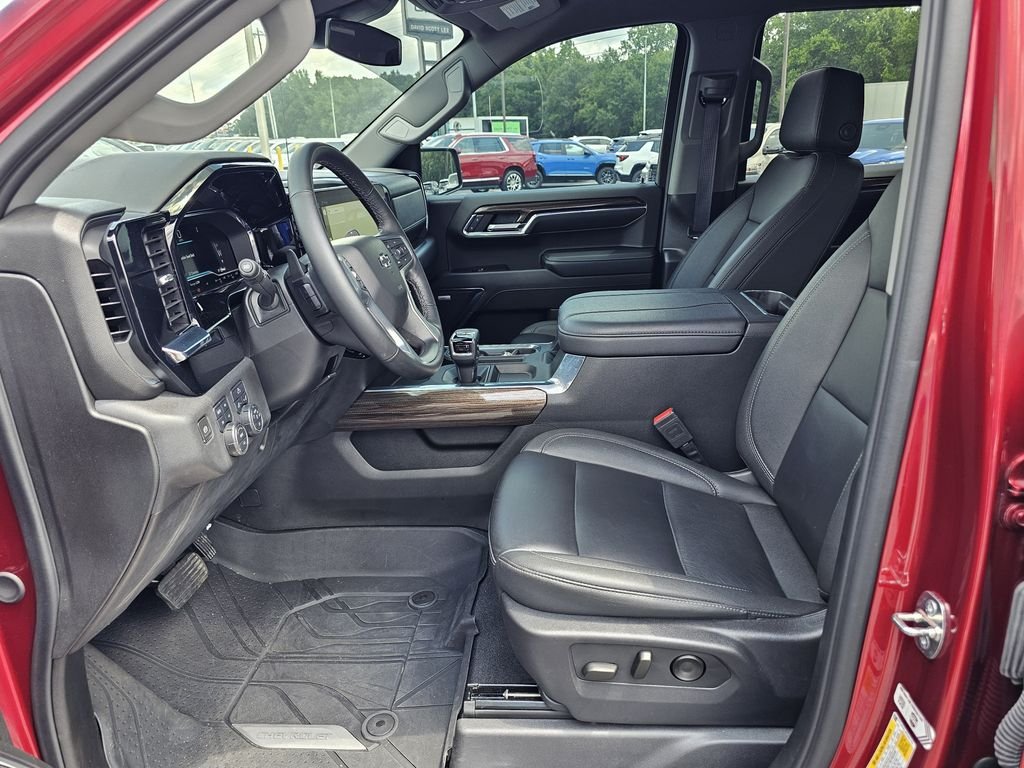 Used 2024 Red Chevrolet RST image 17