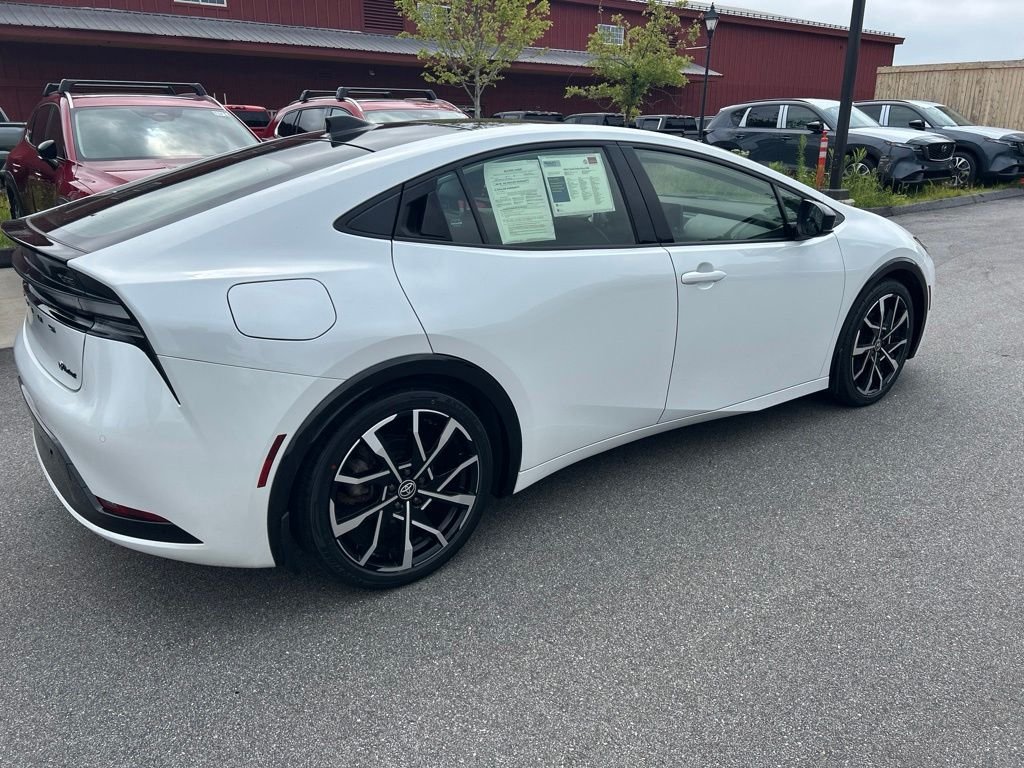 Used 2024 Pearl Toyota XSE image 3