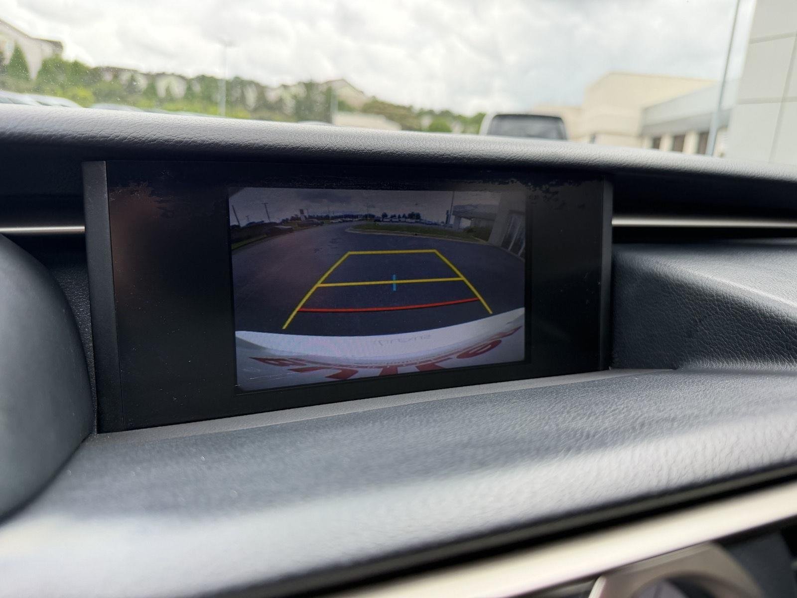 Used 2015 Starfire Pearl Lexus RWD image 20