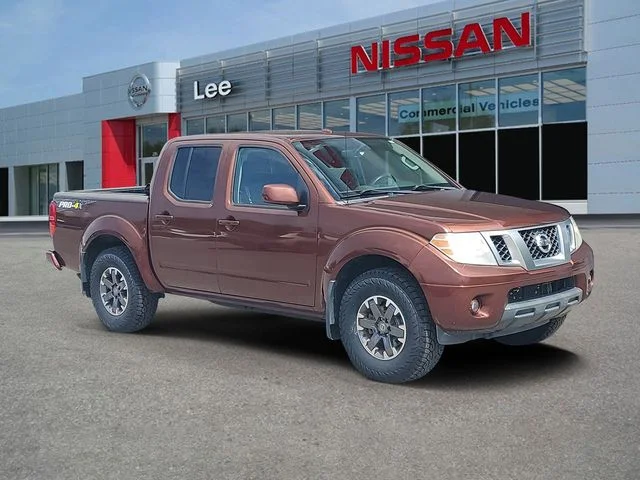 2016 Nissan Frontier 4.0 PRO-4X Crew Cab 4X4 AT's photo