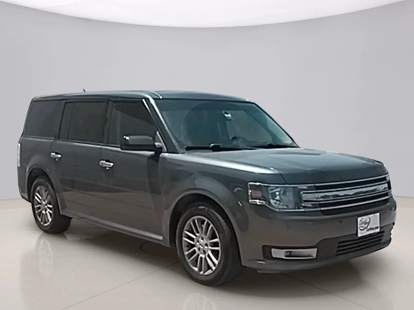 Used 2016 Gray Ford SEL image 7