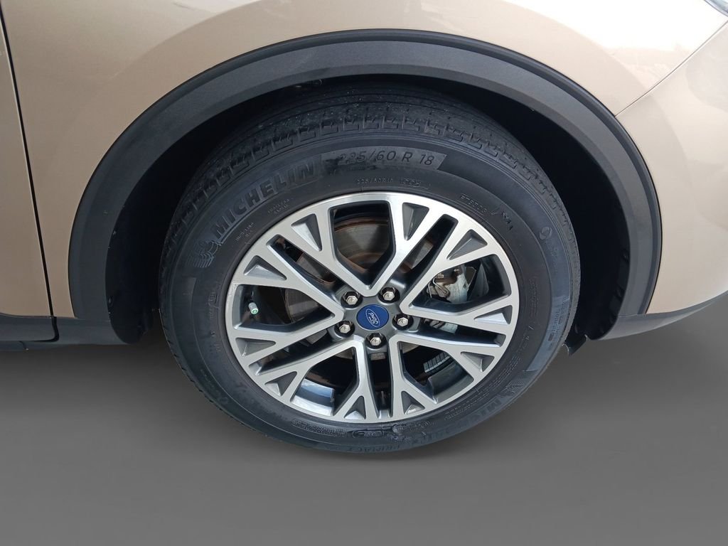 Used 2020 Gold Ford SEL image 16