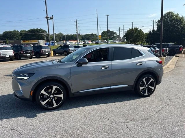 Used 2021  Buick Essence image 5