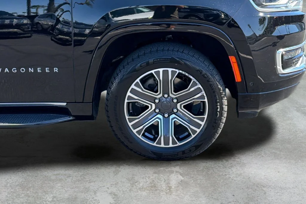 Used 2024 Black Jeep Series II image 9