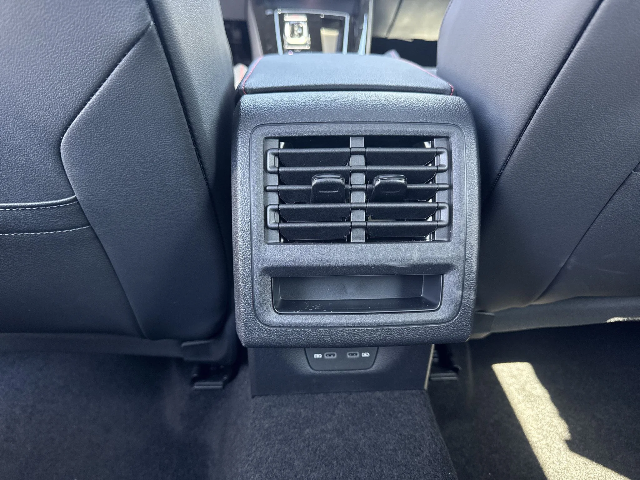 New 2026 Opal White Pearl Volkswagen SE image 30