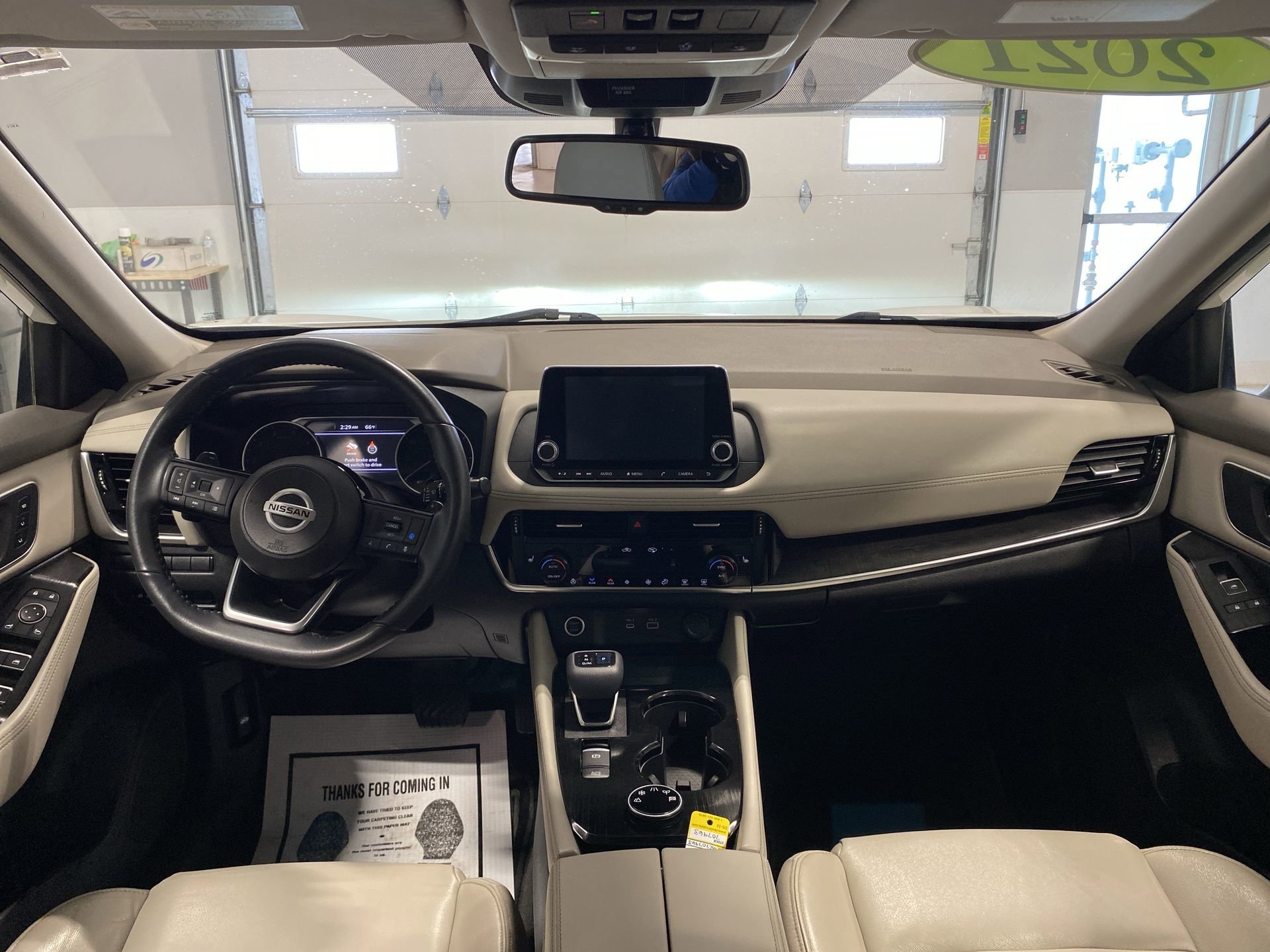 Used 2021 White Nissan SL image 20