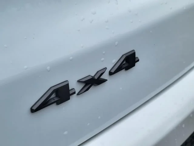 Used 2024 Red Hot Pearlcoat Jeep Trailhawk image 36