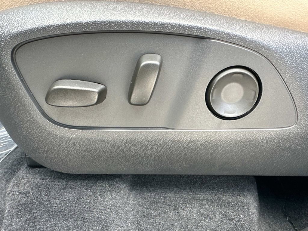 2026 Buick Enclave Preferred - Photo 23