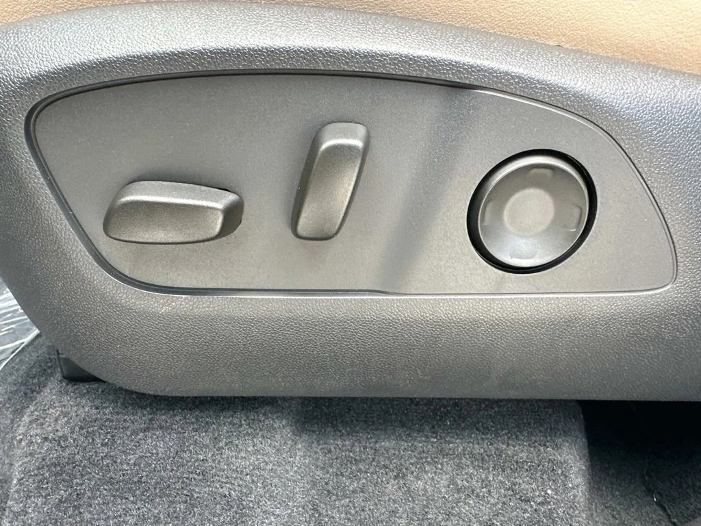 2026 Buick Enclave Preferred - Photo 23