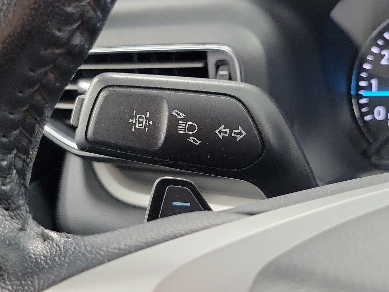 Used 2020 Silver Ford XLT image 16