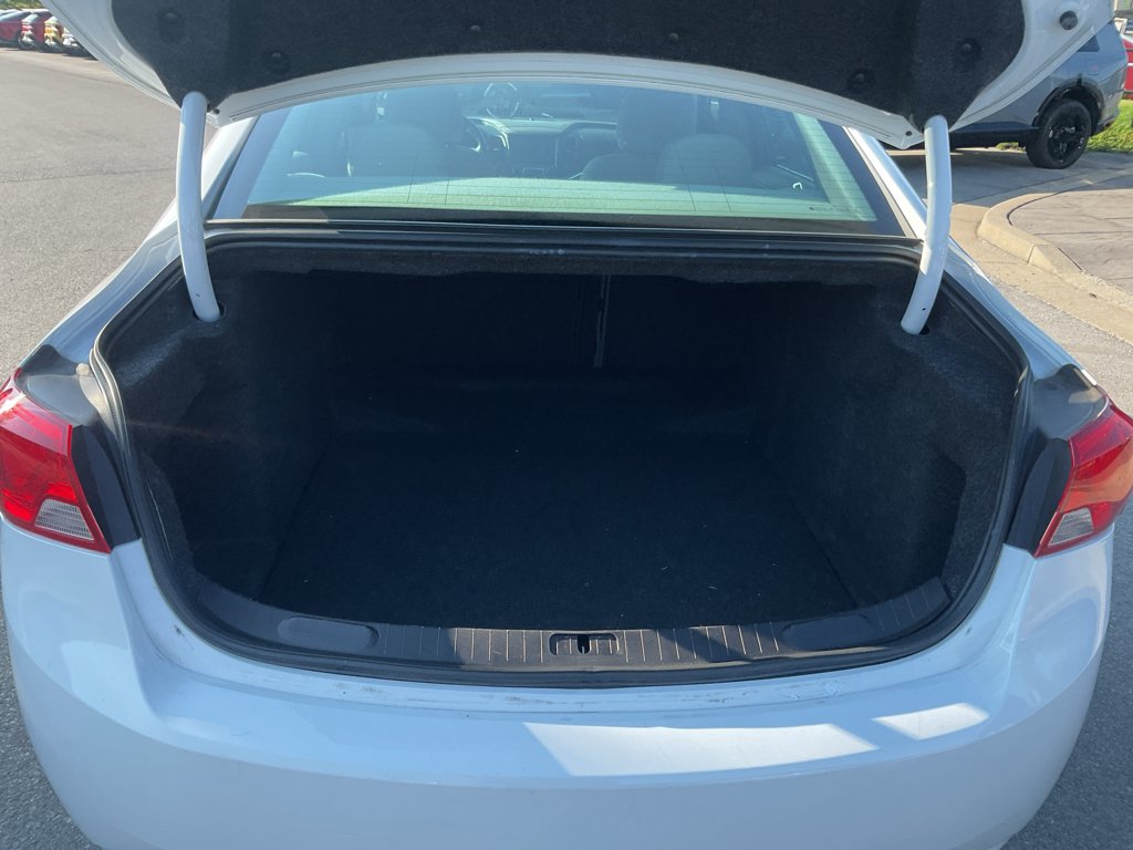 Used 2014 Summit White Chevrolet LS image 16
