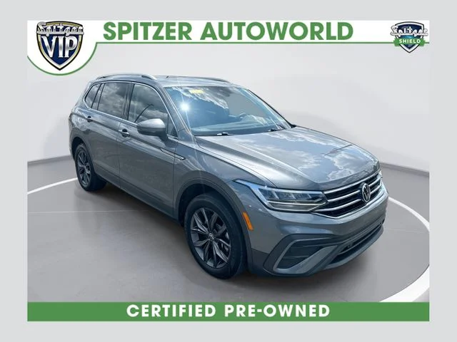 Used 2023 Platinum Gray Metallic Volkswagen 2.0T SE image 1