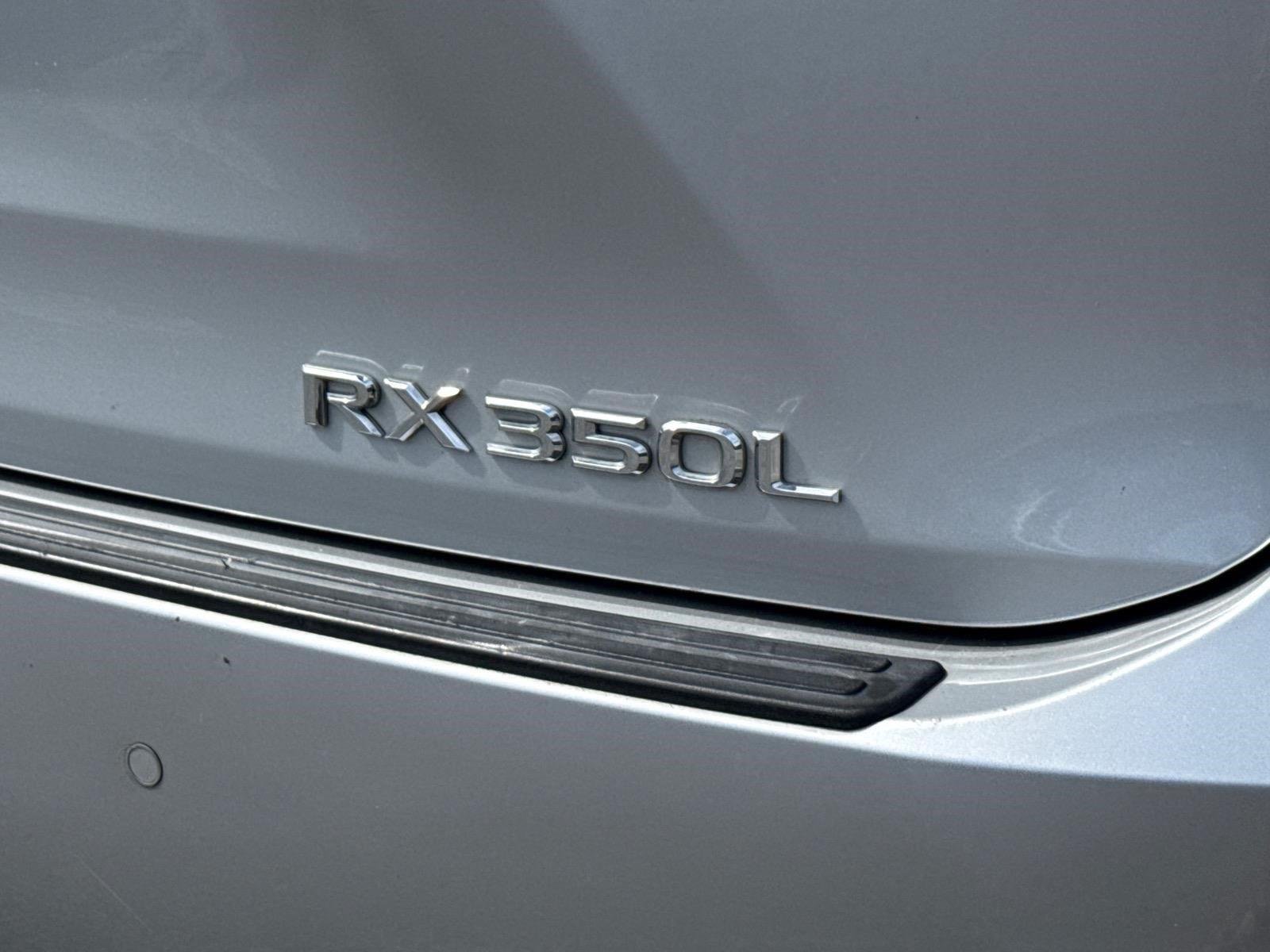 Used 2019 Silver Lining Metallic Lexus RX 350L Premium image 16