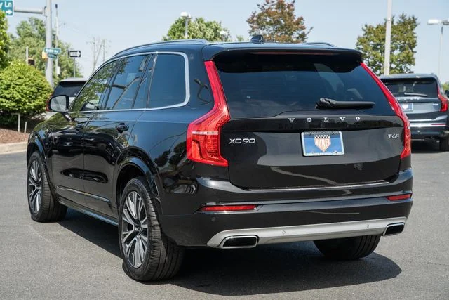 Used 2020 717 Onyx Black metallic Volvo Momentum image 5