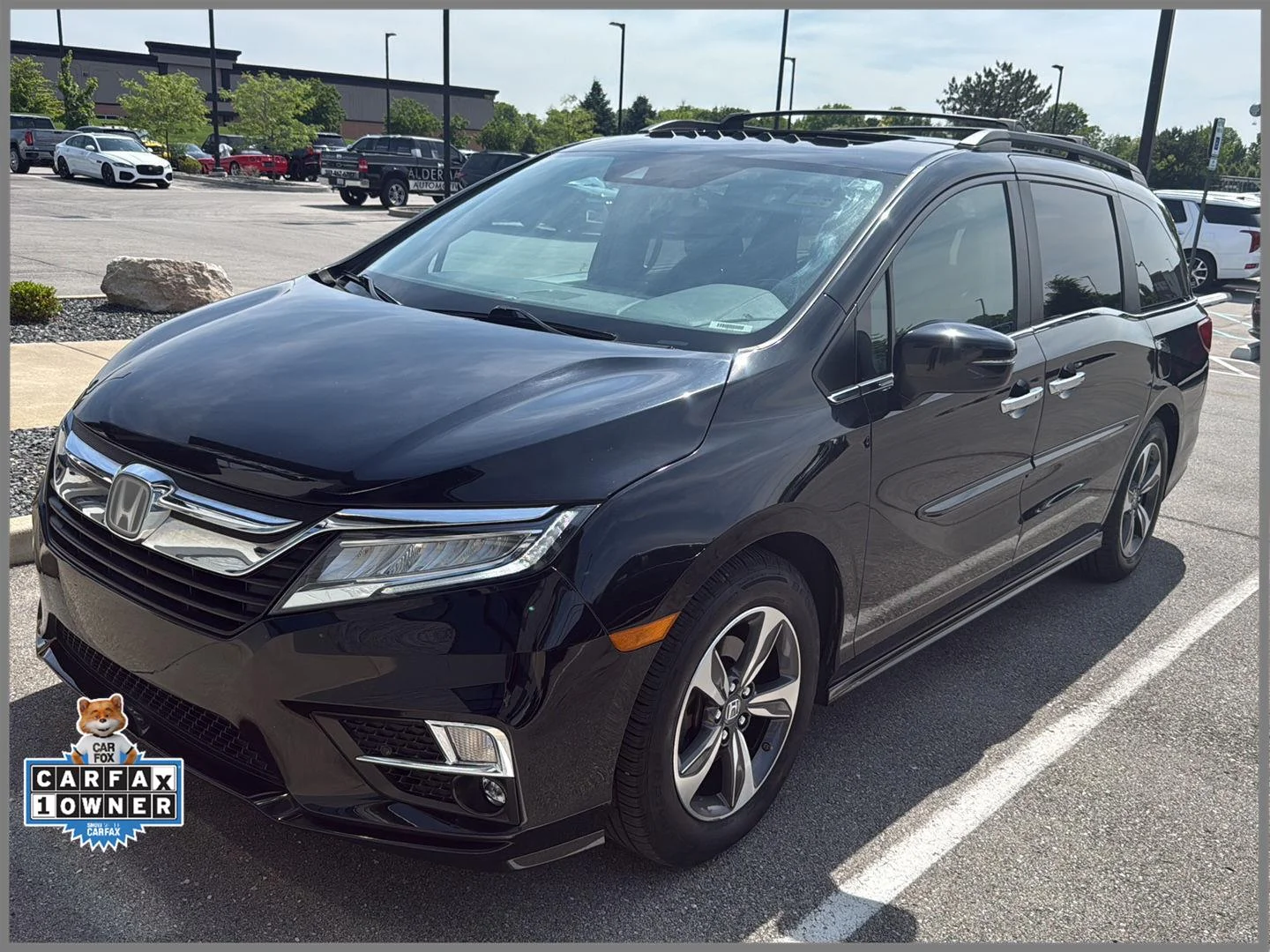 2018 Honda Odyssey Touring's photo