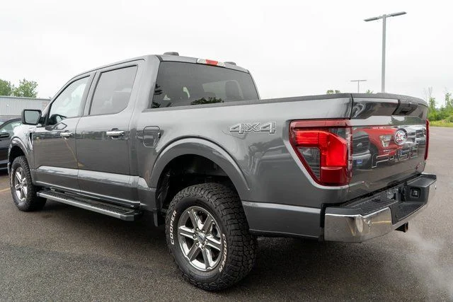 Used 2025  Ford XLT image 8