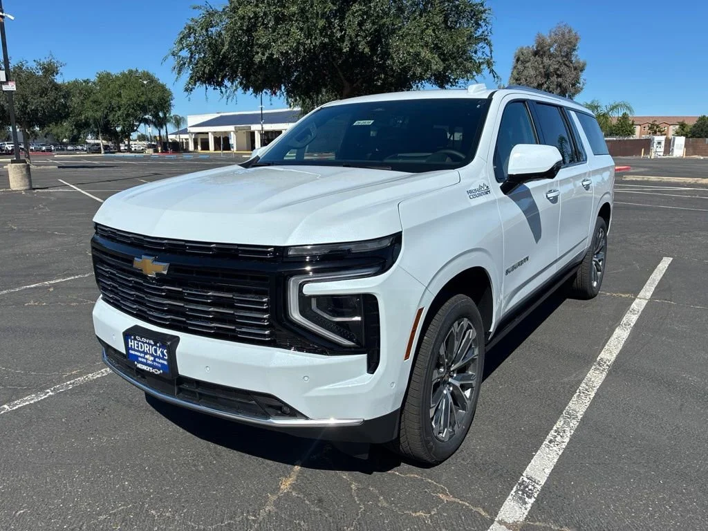 New 2026 Polar White Tricoat Chevrolet High Country image 7