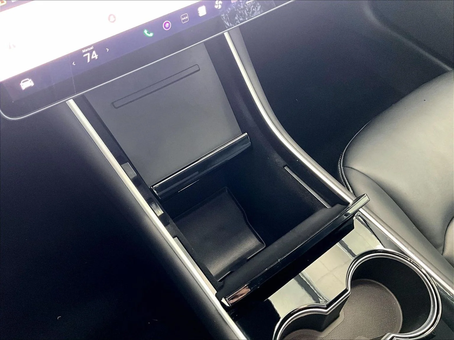 Used 2019 White Tesla Standard Range Plus image 31