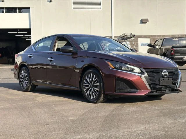 Used 2024 Red Nissan 2.5 SV image 14