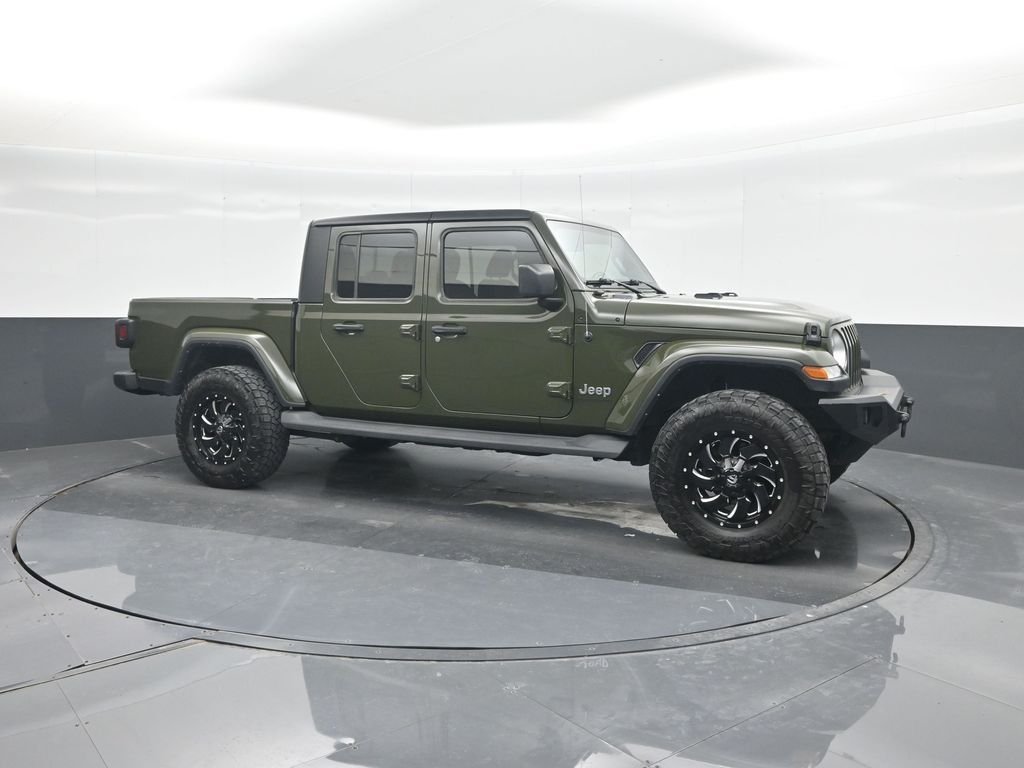 Used 2022 Green Jeep Overland image 11