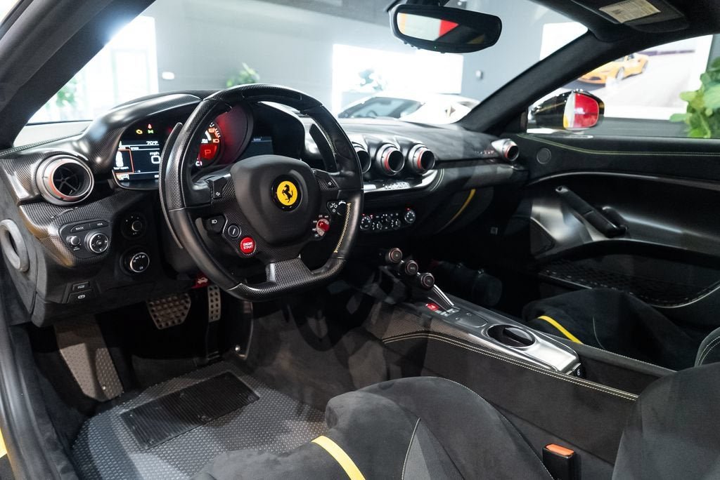 Certified Used 2016 Giallo Triplo Strato Ferrari Base image 36
