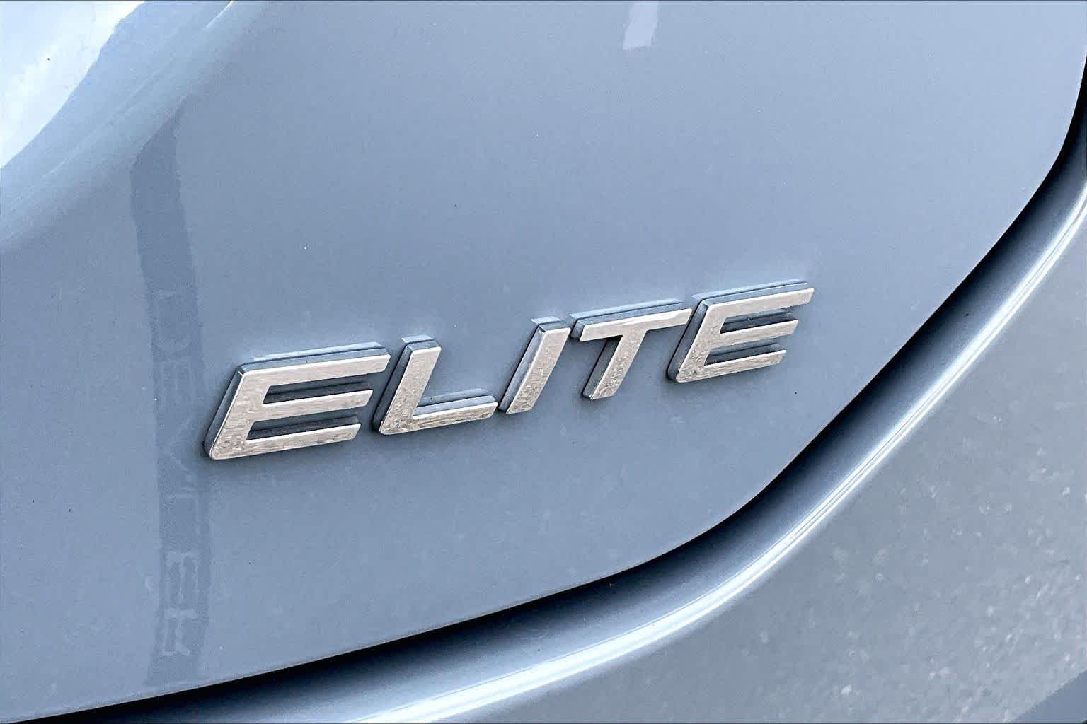 Used 2023 Sonic Gray Pearl Honda Elite image 9