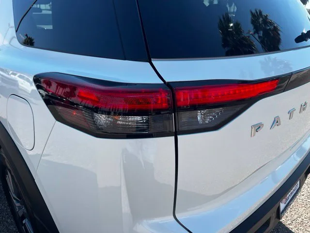Used 2024 White Nissan SV image 7