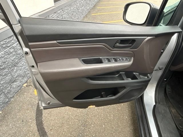 Used 2019 Silver Honda LX image 14