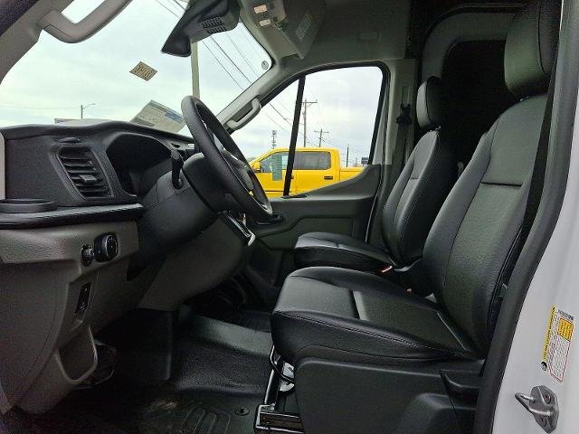New 2026 Oxford White Ford Cargo Van image 26