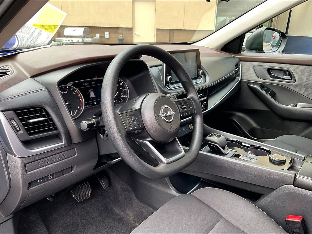 Used 2023 Gray Nissan S image 8