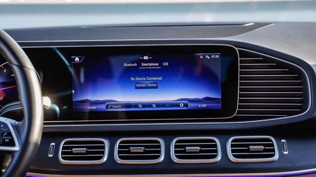 Used 2024 Twilight Blue Metallic Mercedes-Benz GLE 350 image 17
