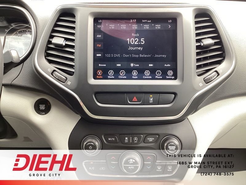 Used 2022 White Jeep Latitude Lux image 41