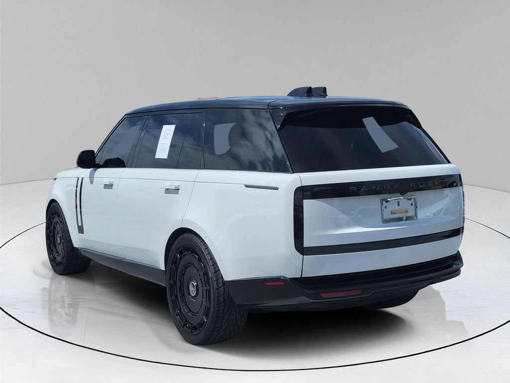 Used 2026 White Land Rover SE image 4